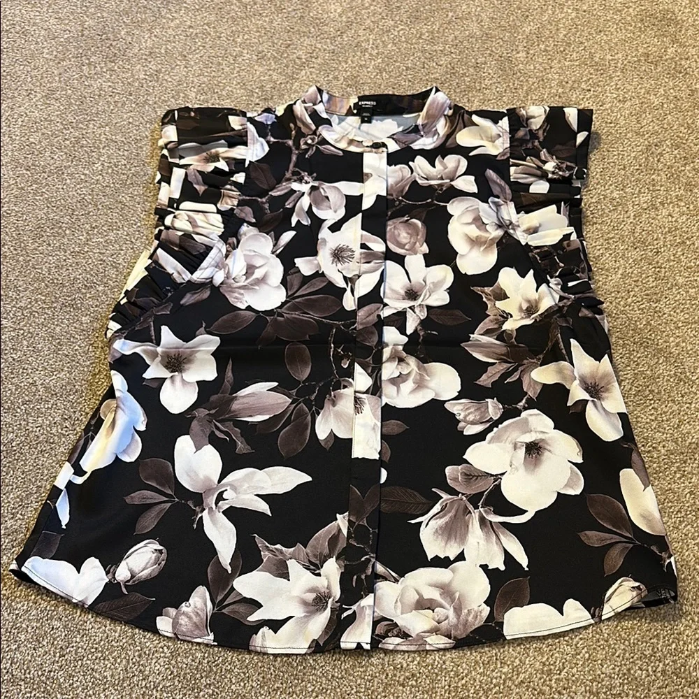 Express Ruffle Sleeve Blouse - Picture 1 of 3
